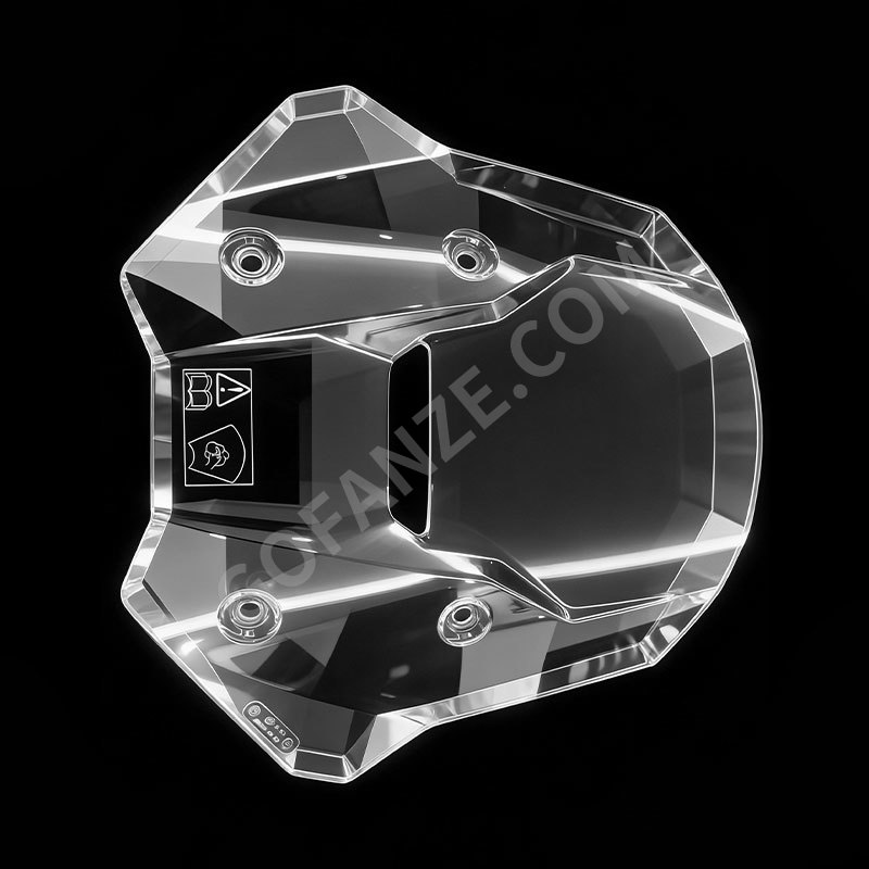 Moule d'injection transparent pour pare-brise de moto